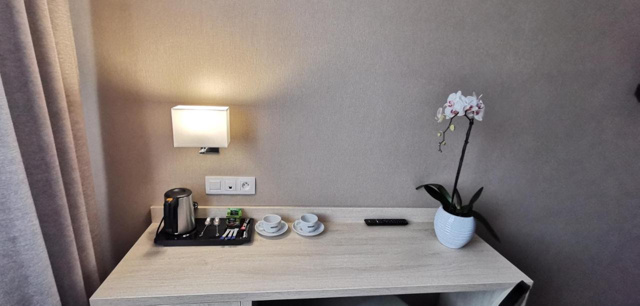 Hotel Sevilla Gold Leczeszyce Dış mekan fotoğraf