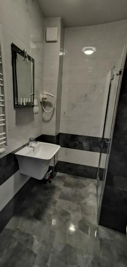 Hotel Sevilla Gold Leczeszyce Dış mekan fotoğraf