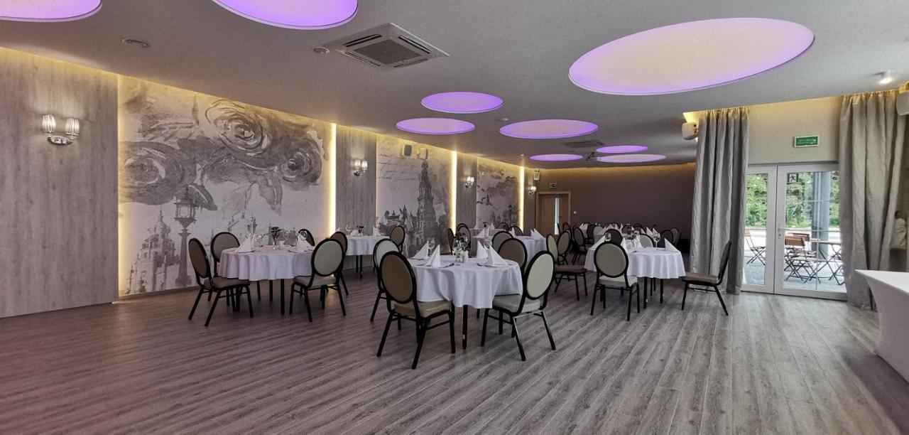 Hotel Sevilla Gold Leczeszyce Dış mekan fotoğraf