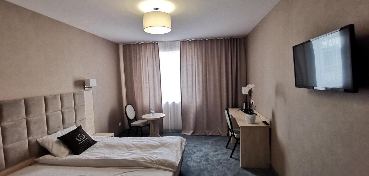 Hotel Sevilla Gold Leczeszyce Dış mekan fotoğraf