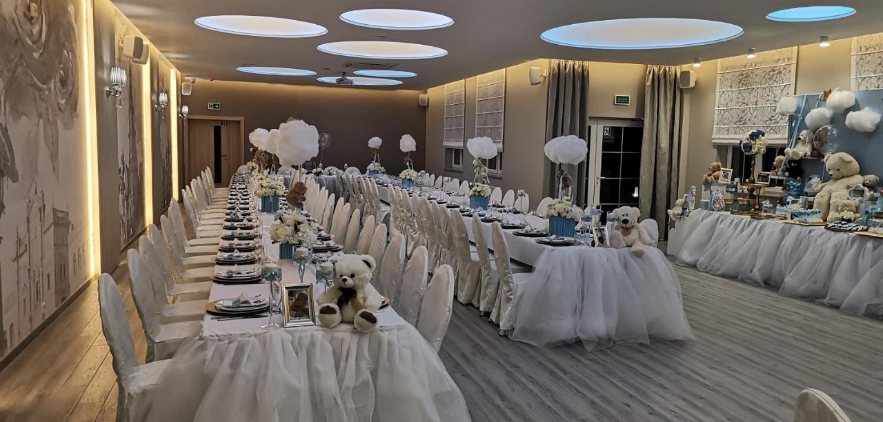 Hotel Sevilla Gold Leczeszyce Dış mekan fotoğraf